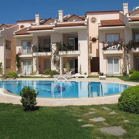 Town House Lissa Garden 12 * فتحية